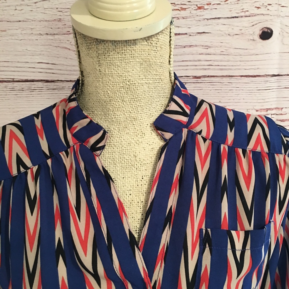 Multicolored Small Blouse - Picture 4 of 8